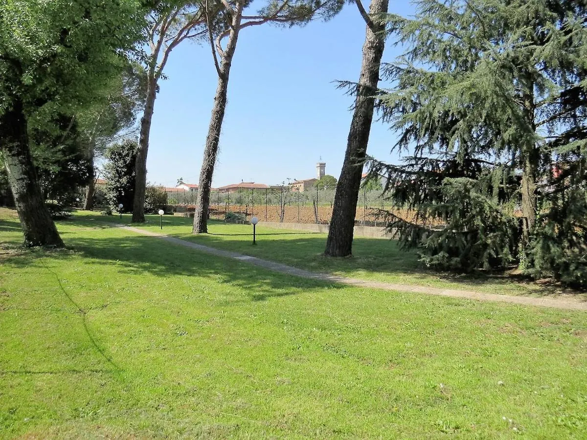 Rio Corso, Antico Cascinale Toscano Chiesina Uzzanese