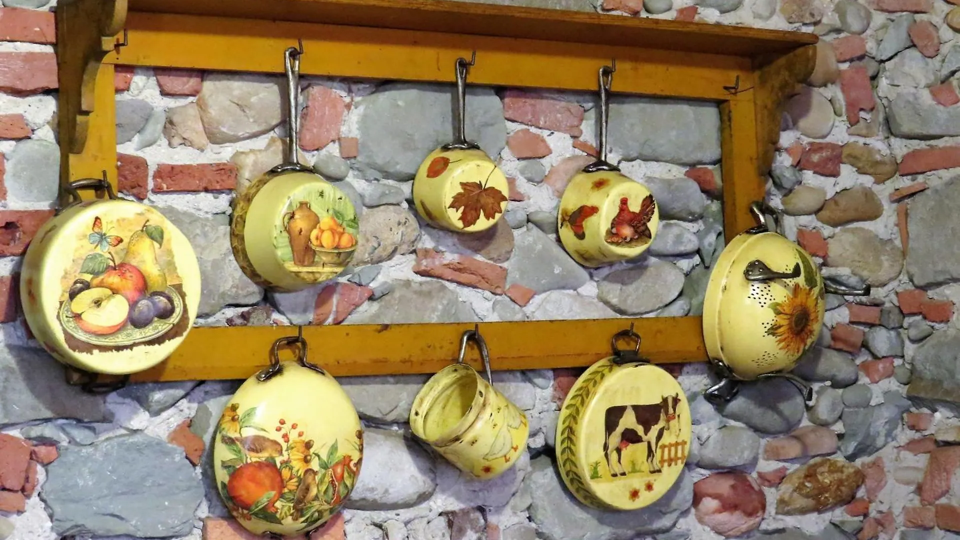 Rio Corso, Antico Cascinale Toscano Chiesina Uzzanese